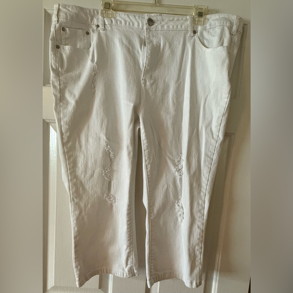 denim24/7 ladies distressed denim capris